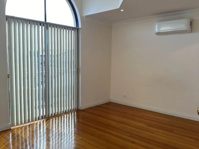 Townhouse for rent in Perth