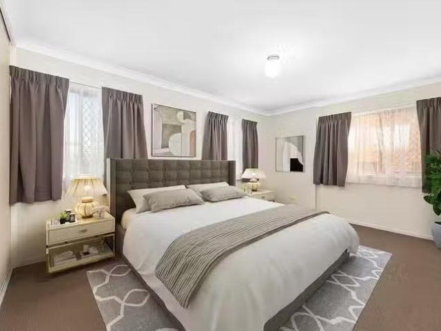 Apartment for rent in Centenary Heights, Queensland