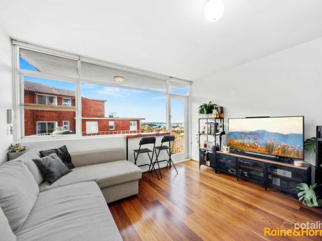 Apartment for rent in Lower North Shore, Sydney