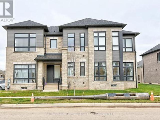 House for rent in Oakville