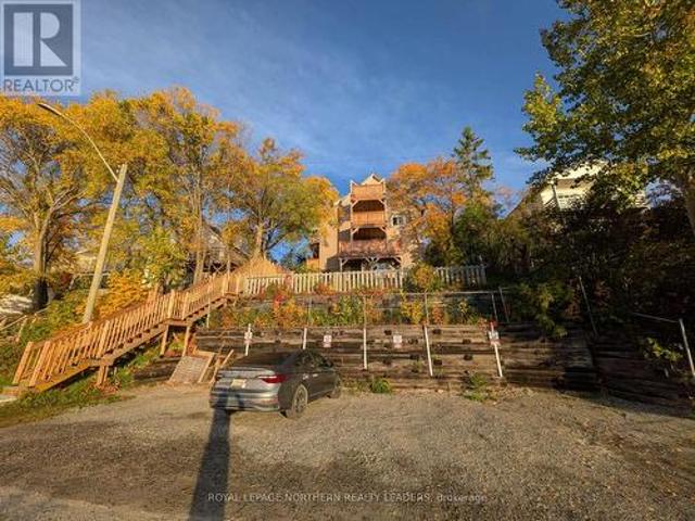 Property for rent in Schumacher, Timmins