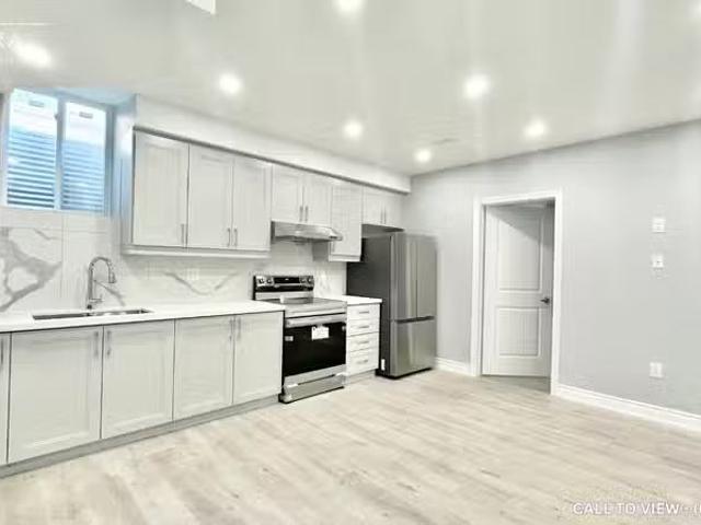 Condo for rent in Whitby