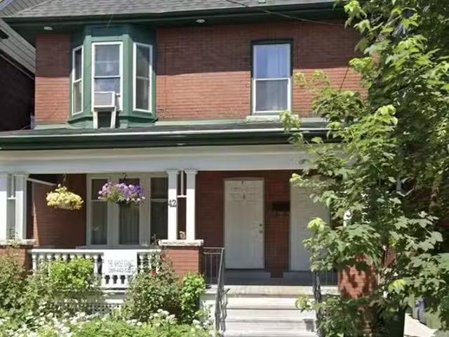Condo for rent in Ancaster, Ontario