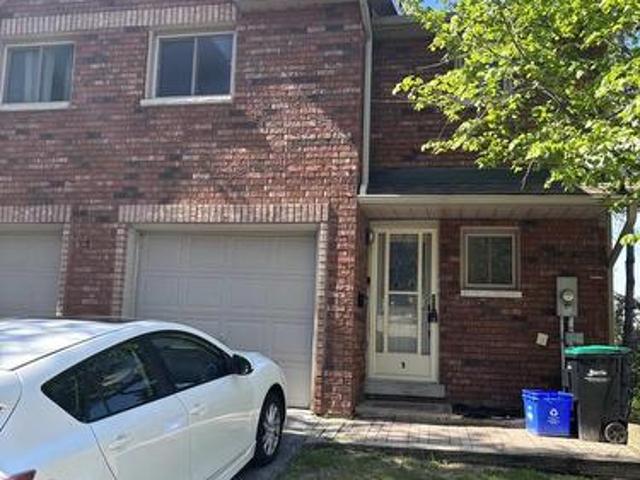 Townhouse for rent in Barrie, Ontario