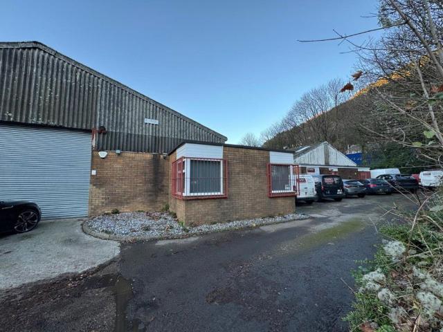 Apartment for rent in Abercarn, Wales