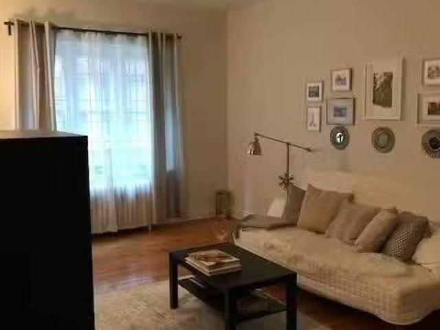 Condo for rent in St. Leonard's, Quebec