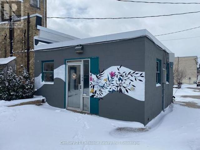 Commercial for rent in Wellington, Ontario