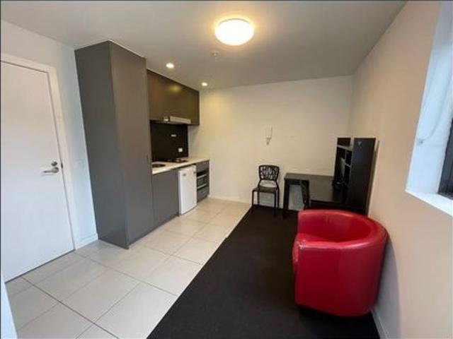 Granny Flat for rent in Windsor, Melbourne