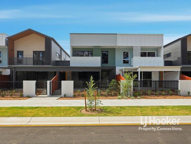 Townhouse for rent in Albany Creek, Greater Brisbane