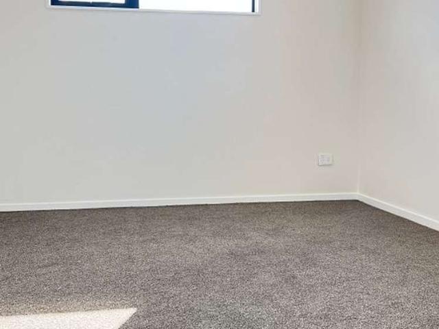 Townhouse for rent in Howick, Oroua County
