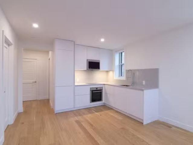 Condo for rent in St. Leonard's, Quebec