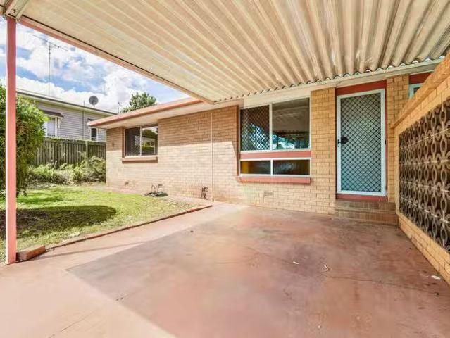Apartment for rent in Mount Lofty, Queensland