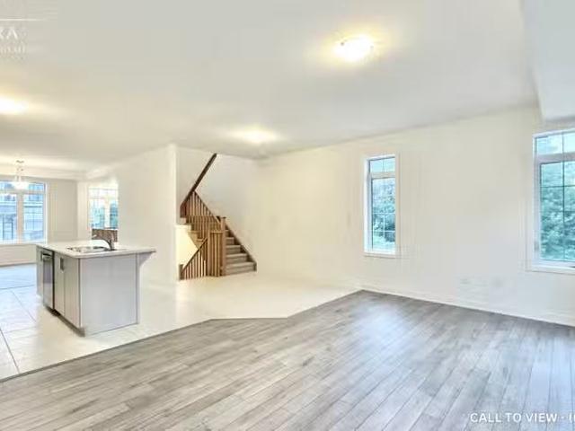 Condo for rent in Whitby