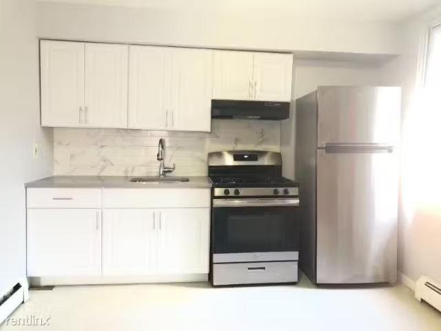 Condo for rent in Bayonne