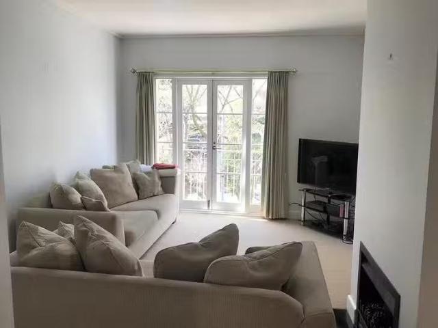 Apartment for rent in East Melbourne