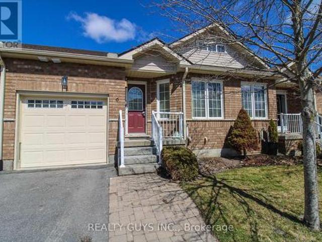 Townhouse for sale in Peterborough, Ontario