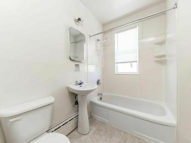 Apartment for rent in Earl Grey, Winnipeg