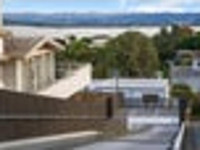 Townhouse for sale in Birkdale, Kaipātiki