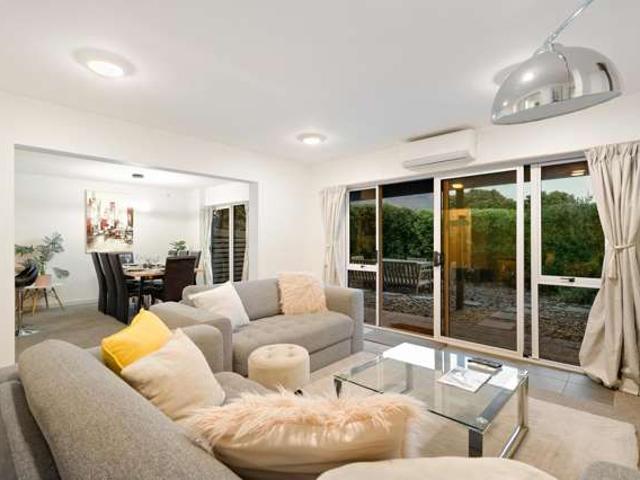 Apartment for sale in Otakou