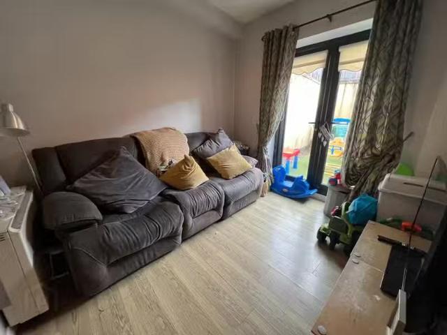 Apartment to rent in Strand, South Tipperary