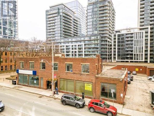Commercial for rent in Toronto Centre, Toronto