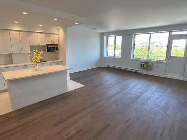 Condo for rent in St. Leonard's, Quebec