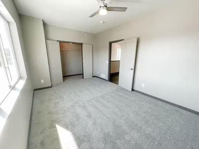 Condo for sale in Lincoln