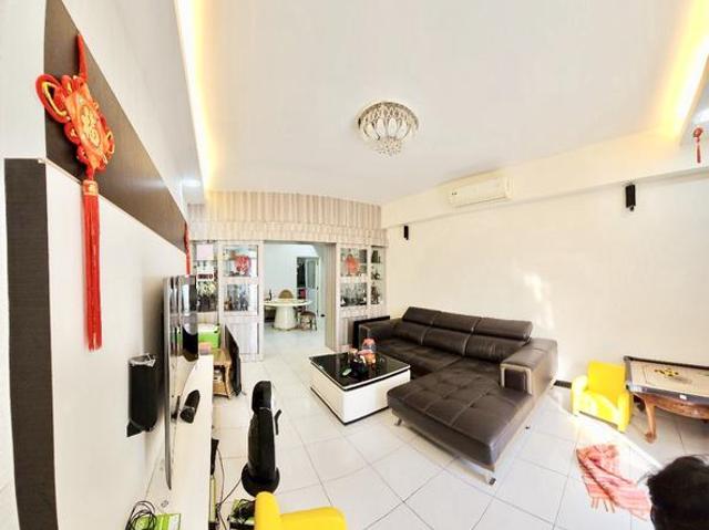 Condominium for sale in Malaka