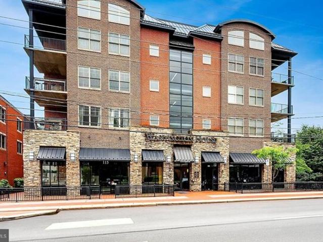 Condo for sale in Newark