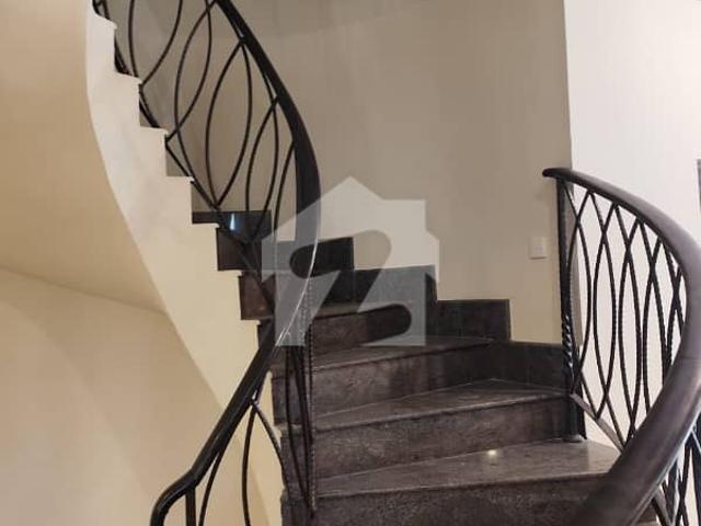Building for sale in Islamabad