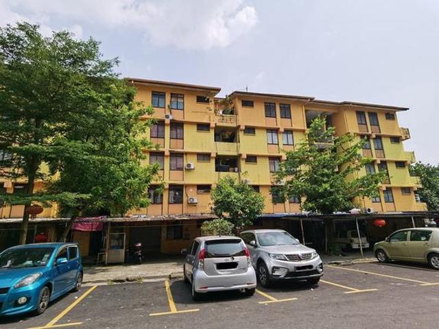 Flat for sale in Petaling, Subang Jaya