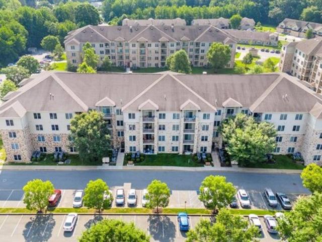 Condo for sale in Newark