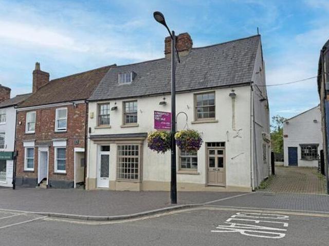 House for sale in Lyons, Greater London