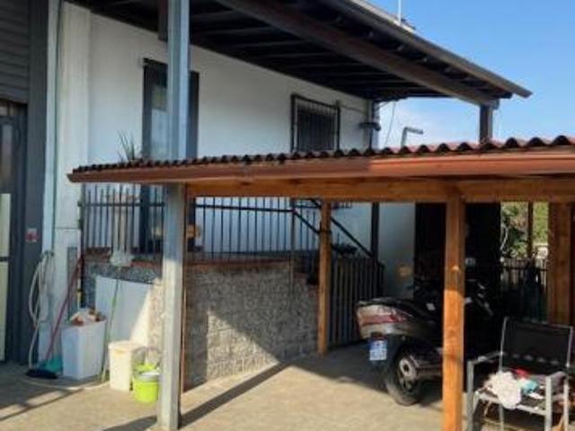 Villa Indipendente in vendita a Vignate, Lombardia
