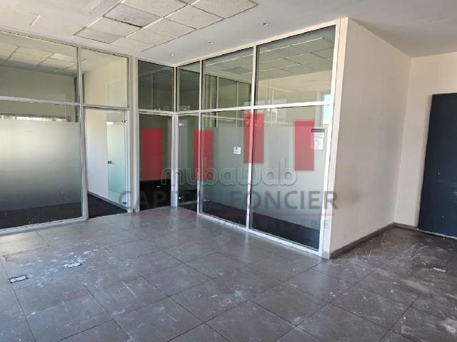 Local commercial location à Anfa, Gharb-Chrarda-Beni Hssen