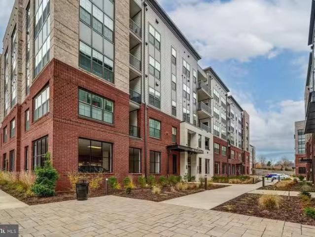 Condo for rent in Fort Washington