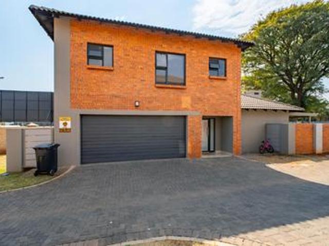 House for sale in Waterkloof, Gauteng