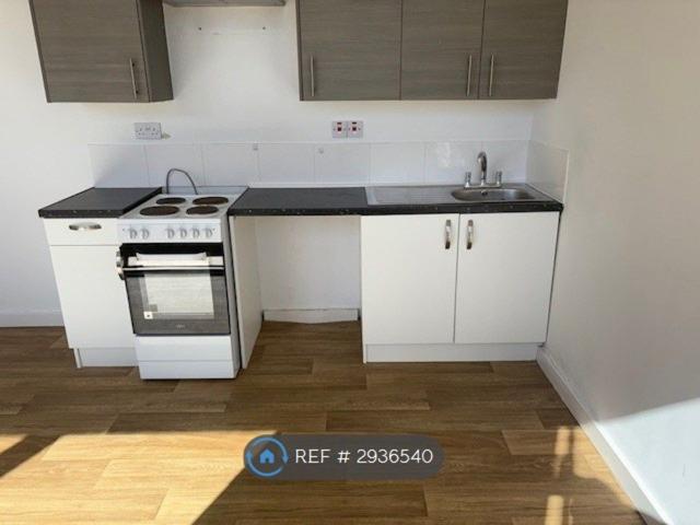 House for rent in Spring Park, Luton
