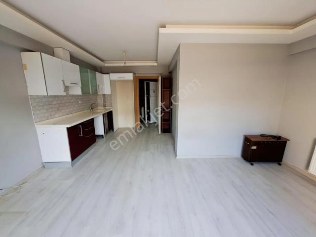 Cuma Mahallesi, Efeler içerisinde kiralık mülk