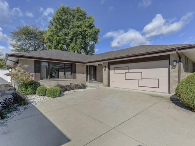 House for sale in South Holland, Illinois