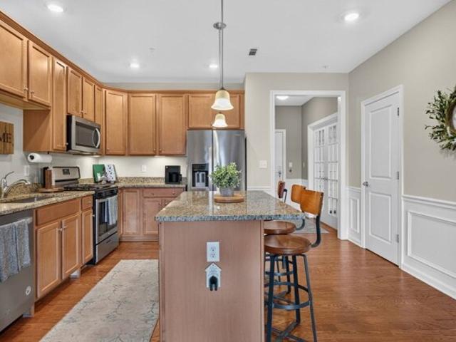 Condo for sale in University Station, Westwood