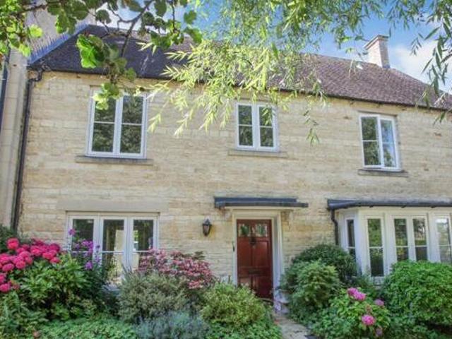 House for sale in Fossebridge, Gloucestershire