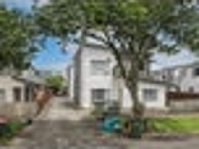 Apartment for sale in Hamilton East