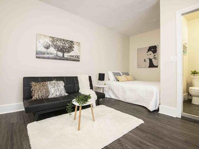Apartment for rent in Colony, Winnipeg