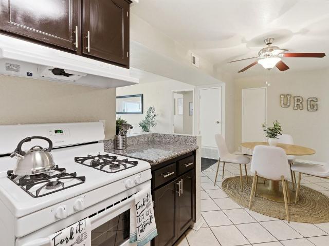 Apartment for rent in Hunter Industrial Park, Riverside