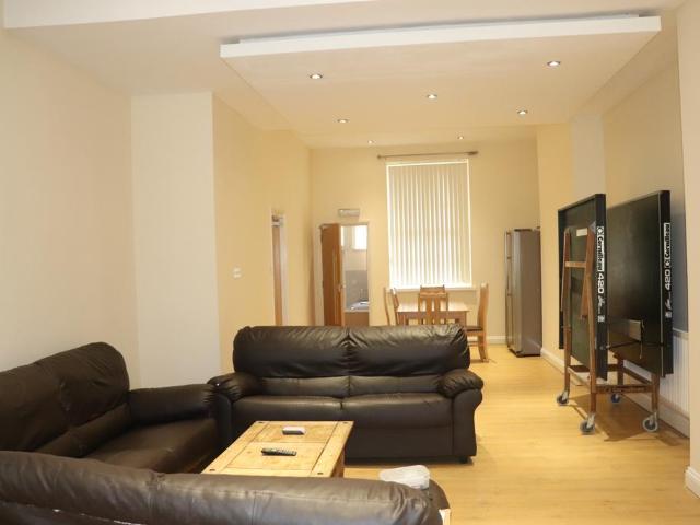House for rent in Highfields, Old Wharf