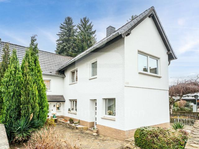 Villa kaufen in Uckendorf, Niederkassel