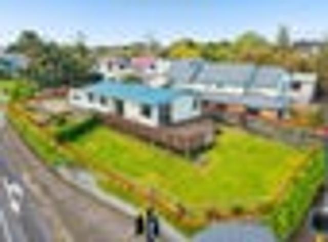 House for sale in New Windsor, Whau
