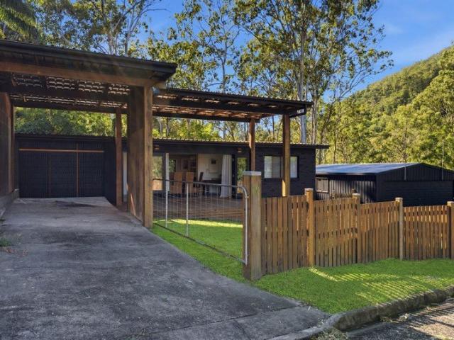 House for sale in Somerset Dam, Queensland