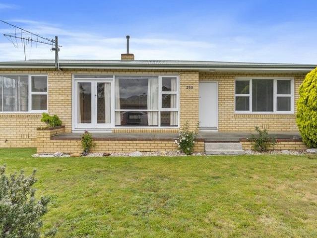 House for sale in Geilston Bay, Tasmania